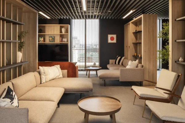 15TH FLOOR RESIDENT LOUNGE
